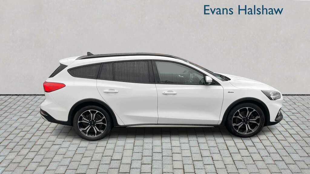 Ford Focus 1.0 Ecoboost Hybrid Mhev 125 Active X Edition FJ21OYW White #2