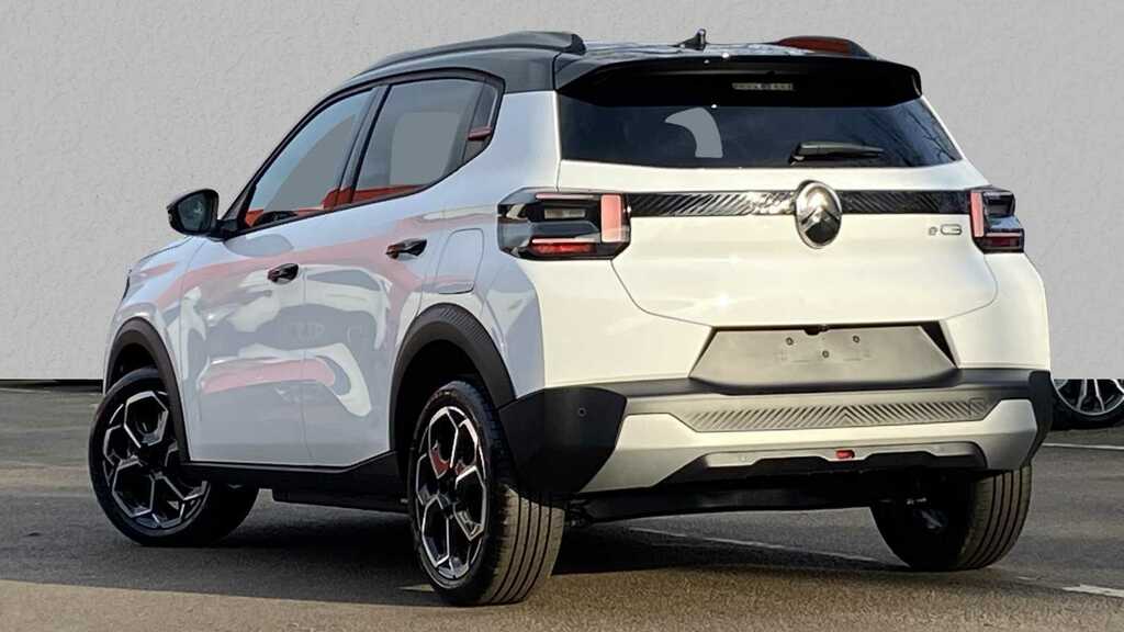 Citroen C3 83Kw Max 44Kwh 2024 YO74BJV White #4