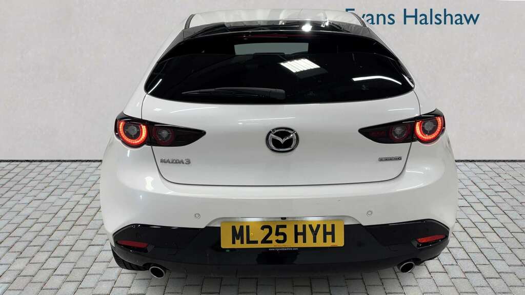 Mazda 3 2.5 E-skyactiv G Mhev 140 Homura 2025 ML25HYH White #5