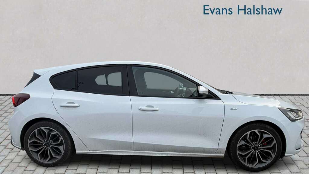 Ford Focus 1.0 Ecoboost Hybrid Mhev 155 St-line X 20 NV75TMU White #2