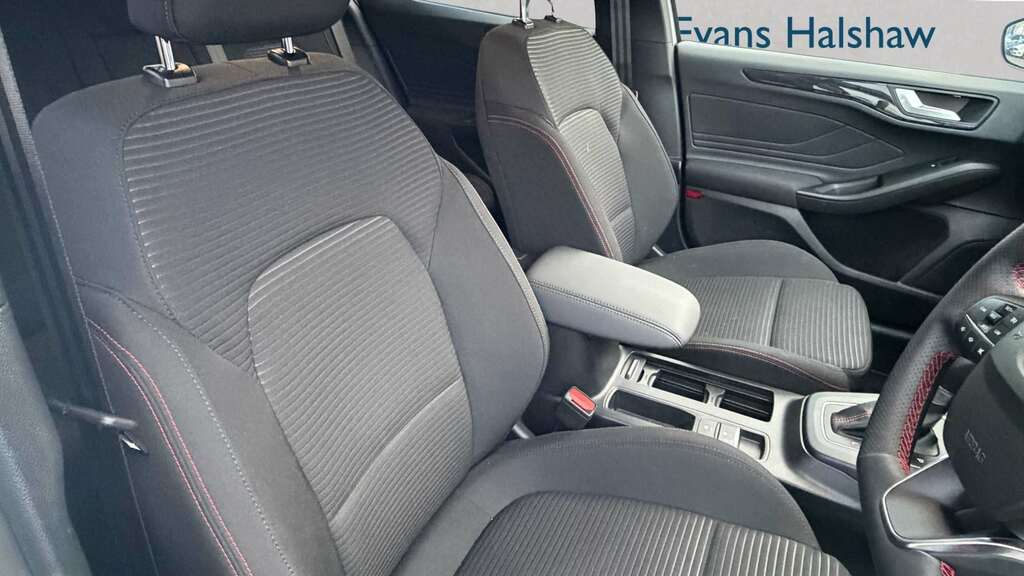 Ford Focus 1.0 Ecoboost Hybrid Mhev 155 St-line X 20 NV75TMU White #6