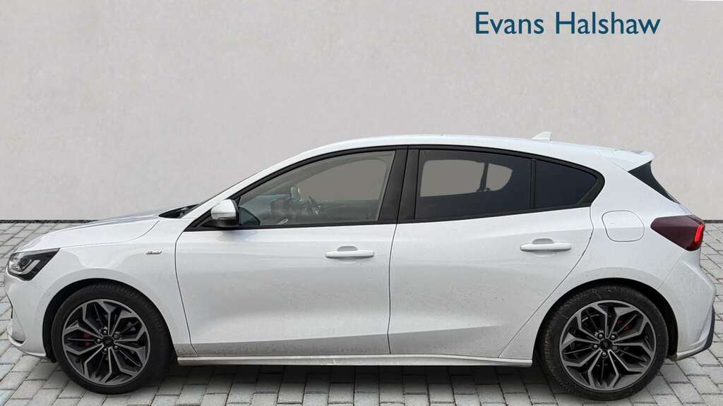Ford Focus 1.0 Ecoboost Hybrid Mhev 155 St-line X 20 NV75TMU White #4
