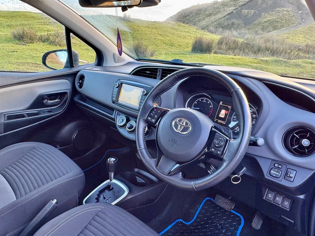 Toyota Yaris 1.5 Vvt-i Icon Tech Cvt Euro 6 Blue #2