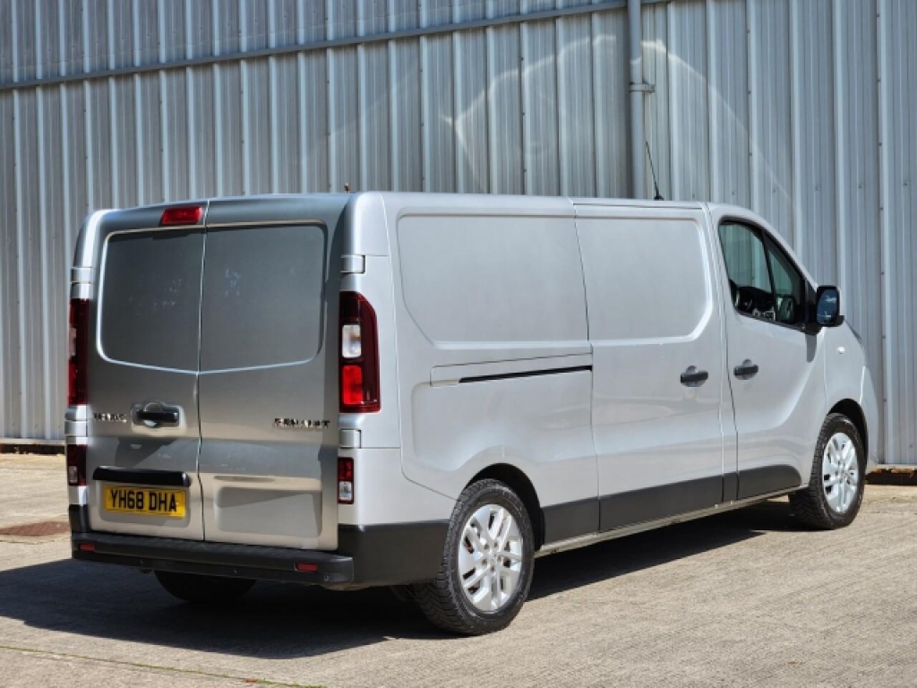Renault Trafic 1.6L Ll29 Sport YH68DHA Silver #3