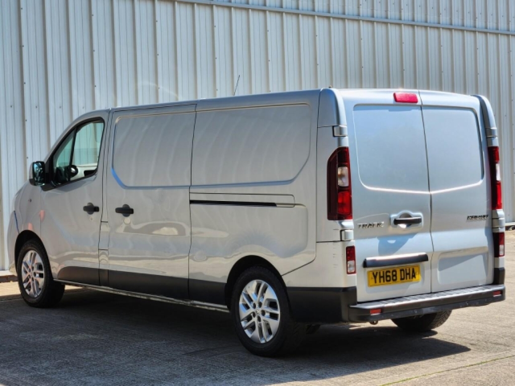 Renault Trafic 1.6L Ll29 Sport YH68DHA Silver #5