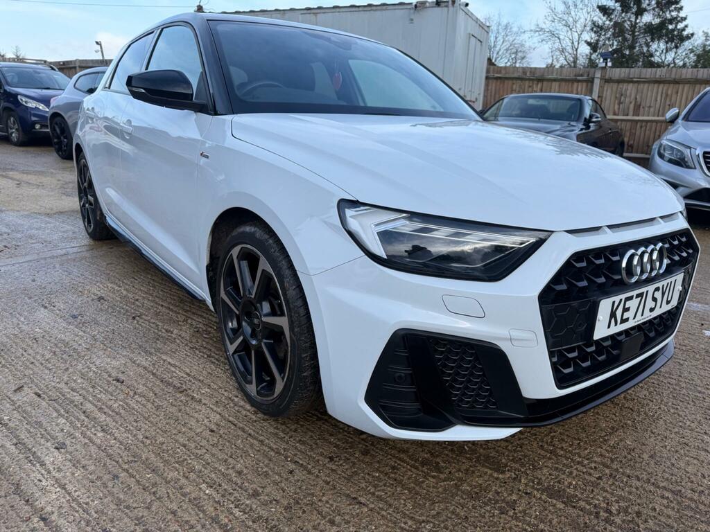 Audi A1 1.0 Tfsi 30 Black Edition Sportback S Tronic Euro KE71SYU White #5