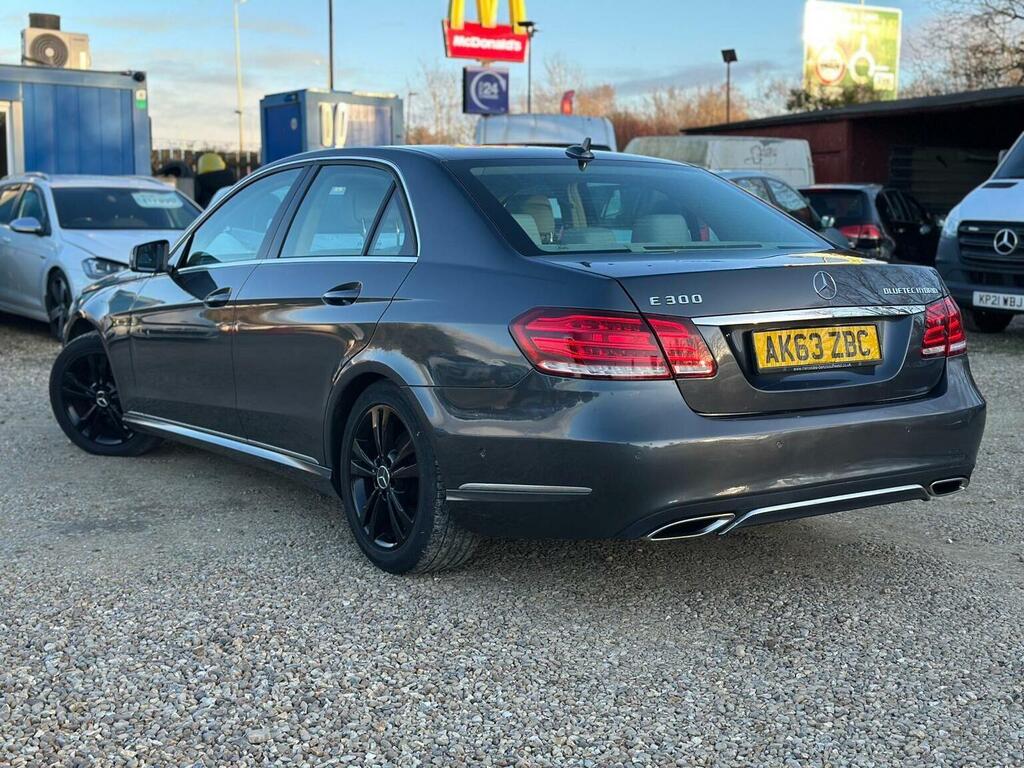 Mercedes-Benz E Class Saloon 2.1 E300dh Bluetec Se G-tronic Euro 5 Ss Grey #4