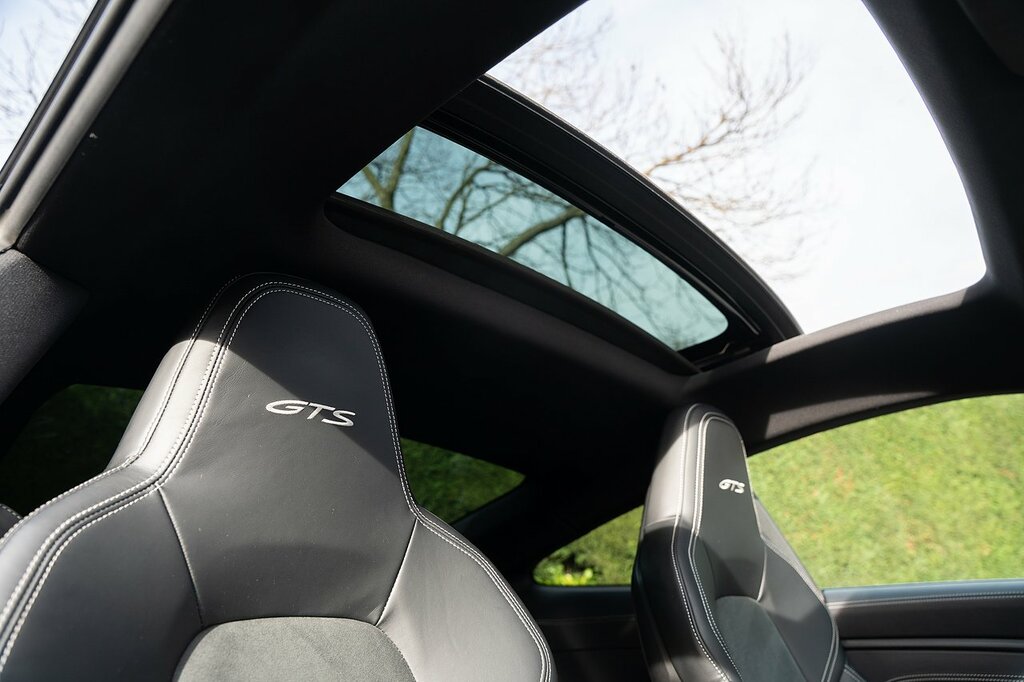 Porsche 911 T 992 Carrera 4 Gts Silver