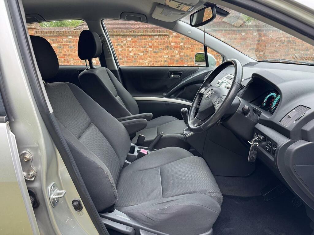 Toyota Corolla Verso 1.8 Vvt-i T3 Grey #16