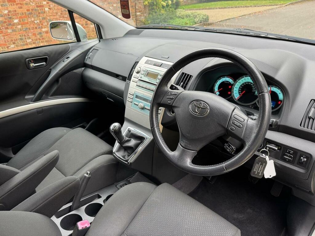 Toyota Corolla Verso 1.8 Vvt-i T3 Grey #17