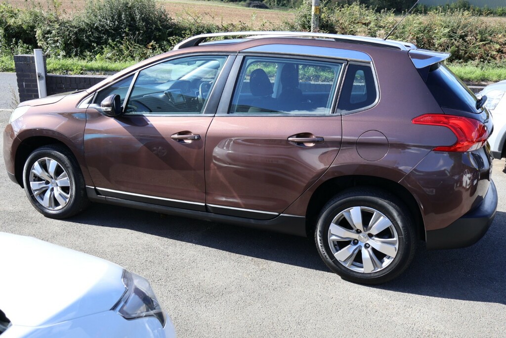 Peugeot 2008 Hatchback Hdi Active 2015 Brown #4
