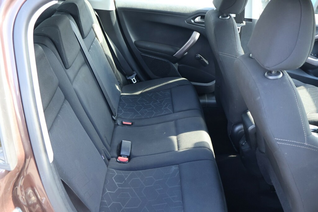 Peugeot 2008 Hatchback Hdi Active 2015 Brown #6