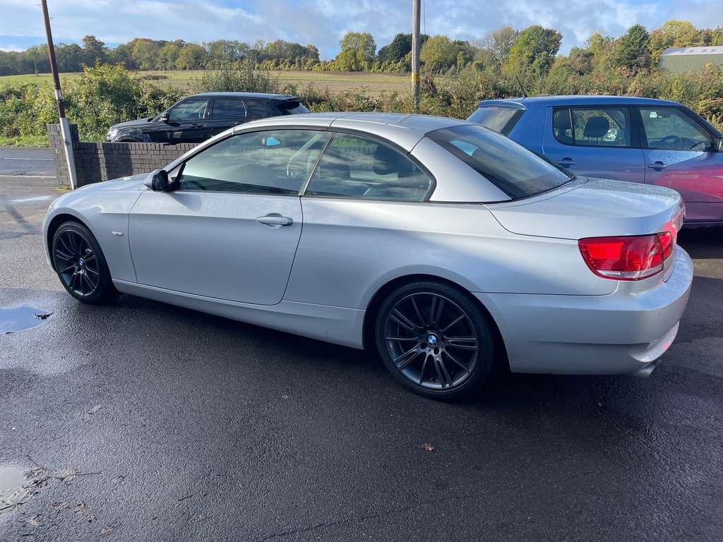 BMW 3 Series Convertible 325I Se Highline 2009 Silver #4