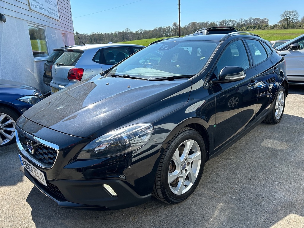 Volvo V40 Cross Country Hatchback D3 Cross Country Lux Nav 2014 Black #3