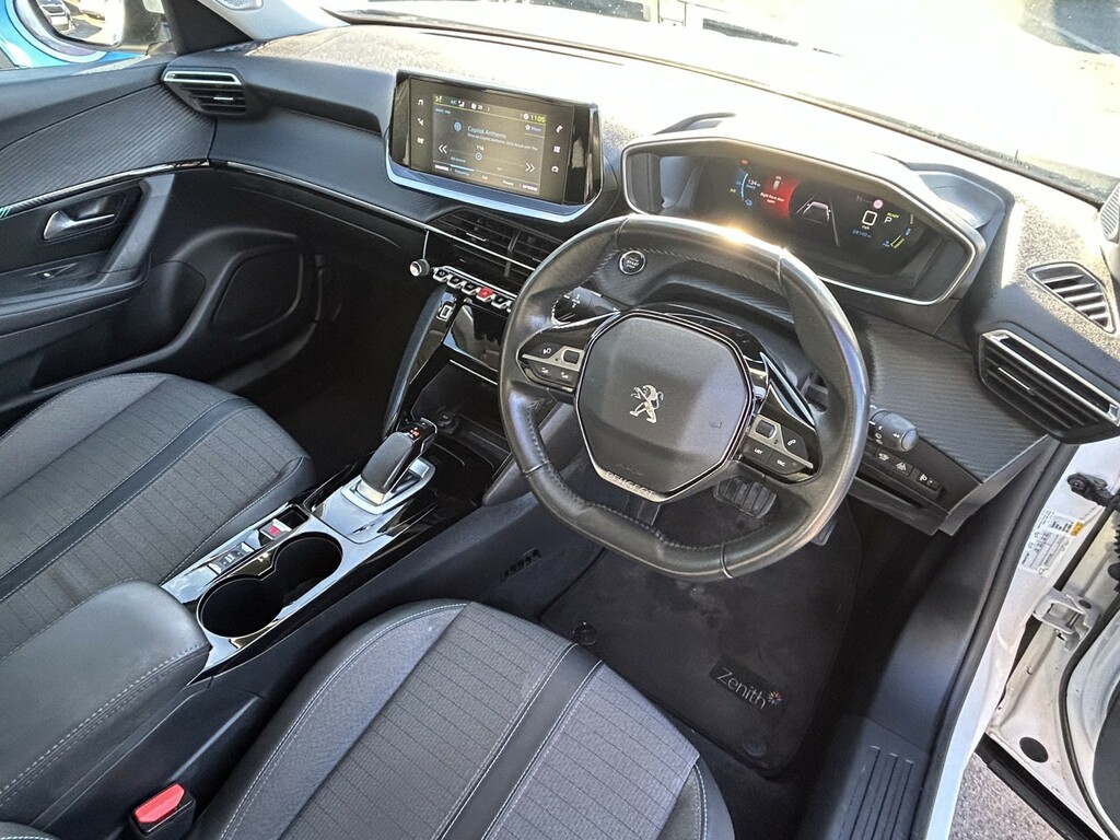 Peugeot e-2008 Suv 50Kwh Allure Premium 2021 WO71HRG White #4