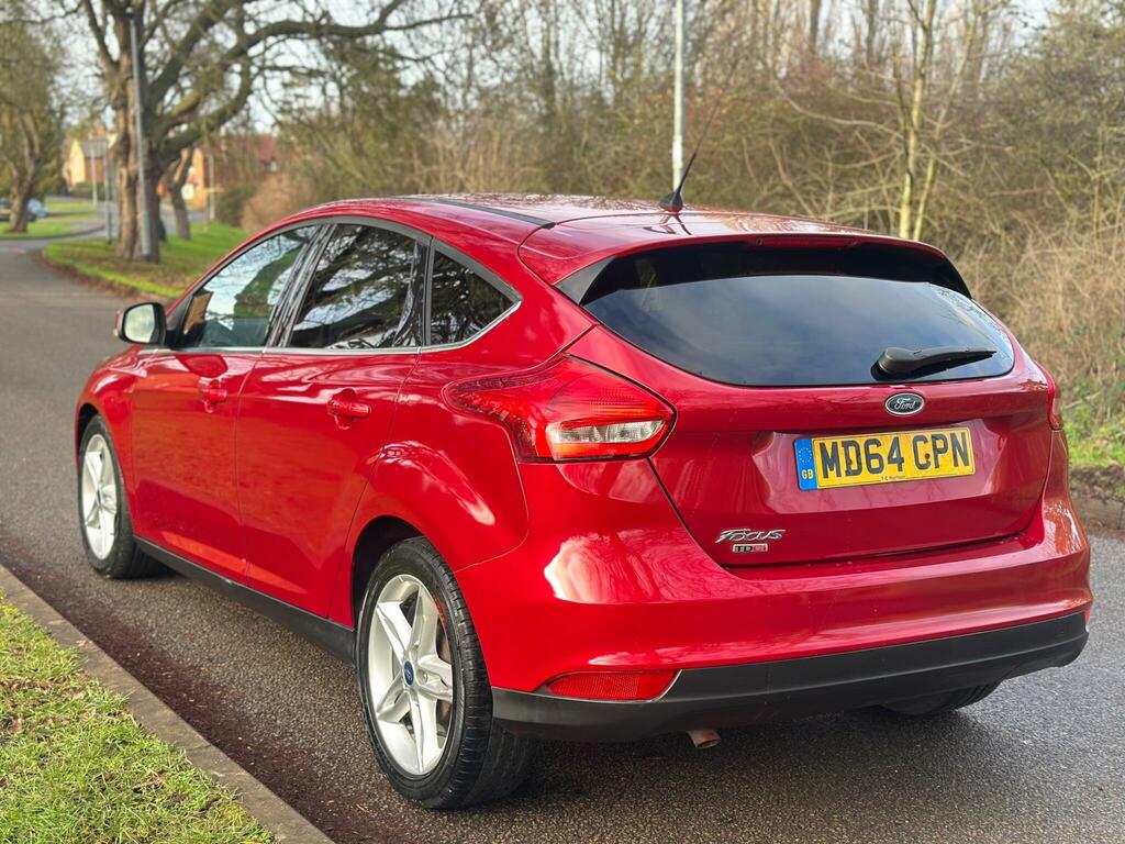 Ford Focus 1.5 Tdci Zetec Euro 6 Ss MD64CPN Red #4