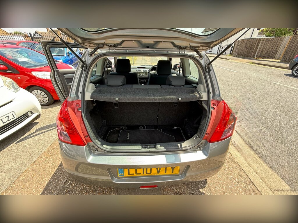 Suzuki Swift 1.3 Sz2 Hatchback 140 Gkm, 91 Grey #3