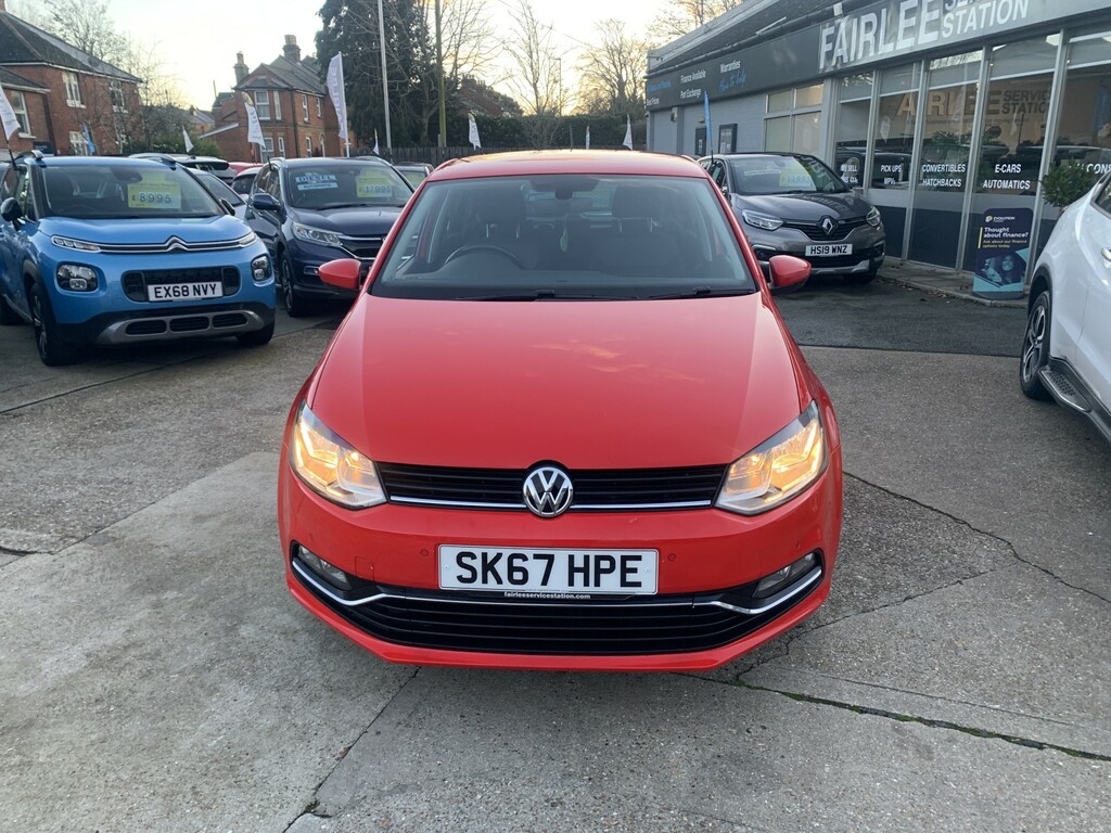 Volkswagen Polo Hatchback 1.2 Tsi Match Edition 2017 SK67HPE Red #3