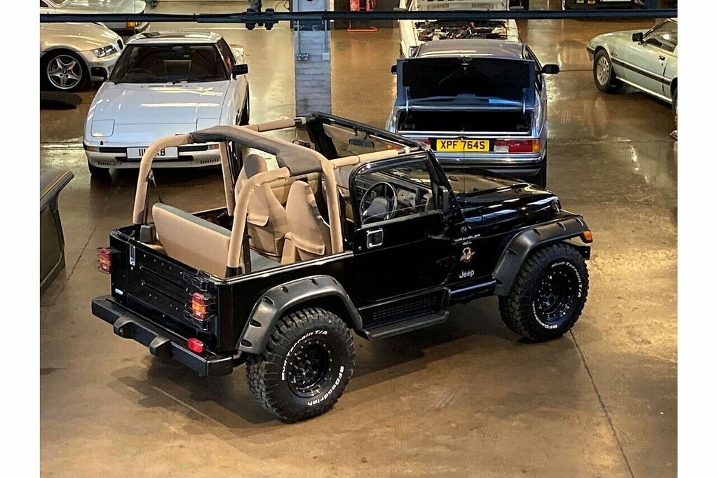 Jeep Wrangler 4.0 Sahara Hard Top Green #7