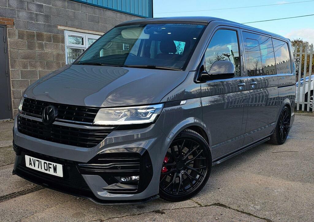 Volkswagen Transporter Combi Van 2.0 Bitdi T32 Highline Kombi Dsg 4Motion Grey