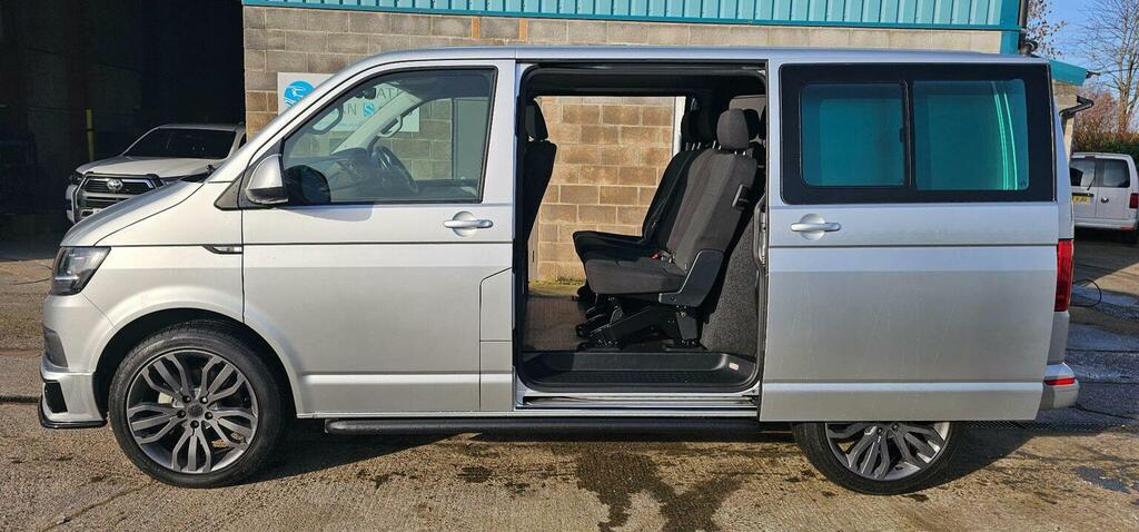 Volkswagen Transporter Combi Van 2.0 Tdi T32 Bluemotion Tech Highline Kom HD19WSW Silver #4