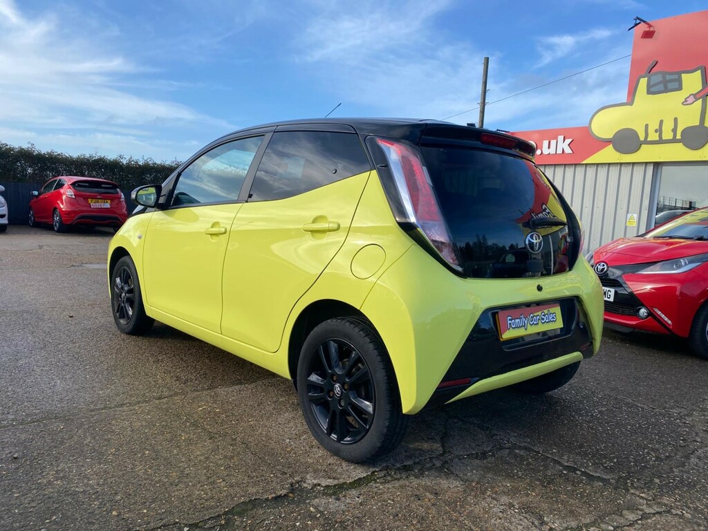 Toyota Aygo Hatchback 1.0 Vvt-i X-cite 3 Yellow Bi-tone 2017 VO17WRT Yellow #3