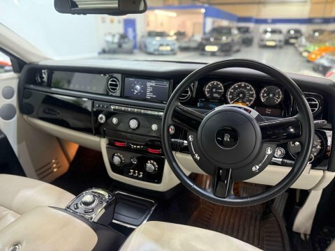Rolls-Royce Phantom 6.7 V12 Saloon Black #2