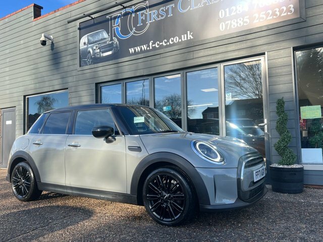 Mini Hatch 1.5 Cooper Exclusive Hatchback E Grey
