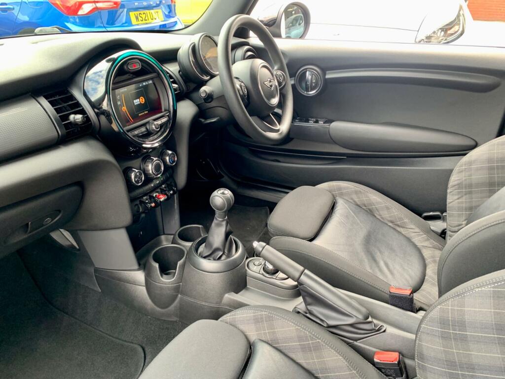 Mini Convertible Convertible 1.5 Cooper Classic Euro 6 Ss 2 YB19OAY Black #2
