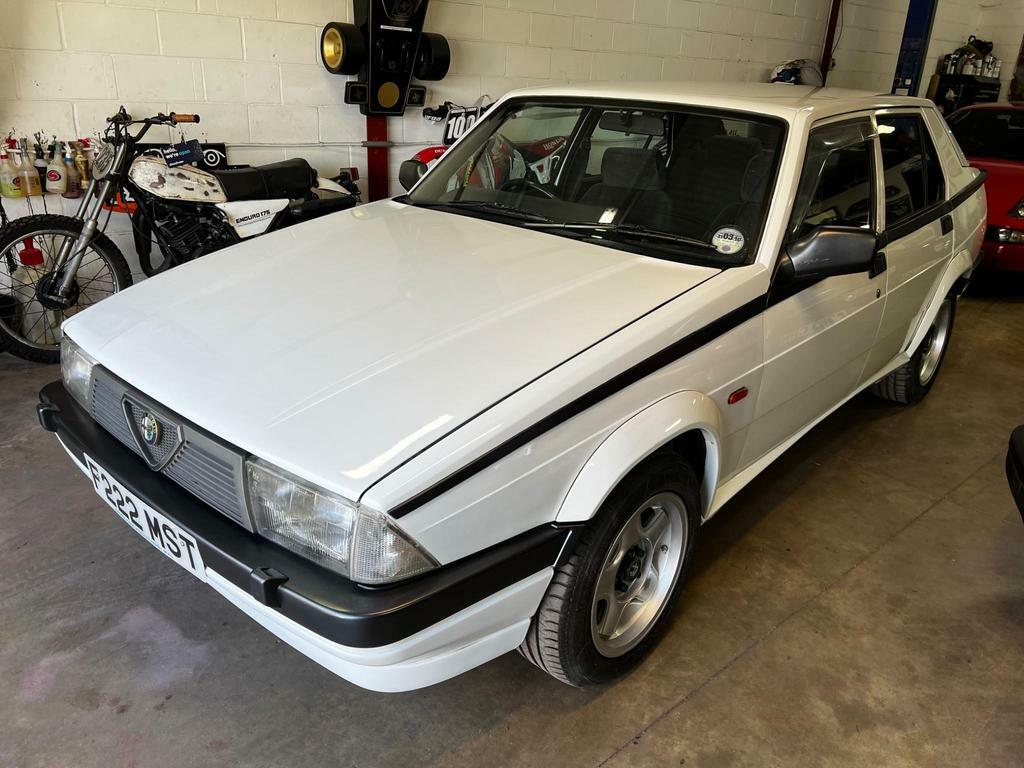 Alfa Romeo 75 2.0 T.spark Saloon F222MST White #5