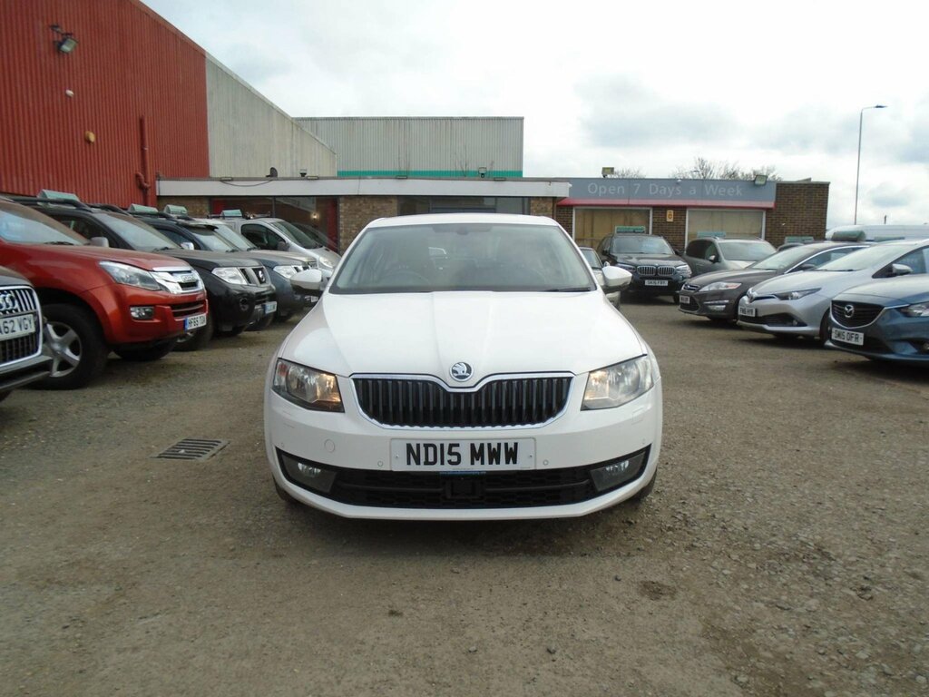 Skoda Octavia 1.6 Tdi Elegance Euro 5 Ss ND15MWW White #2