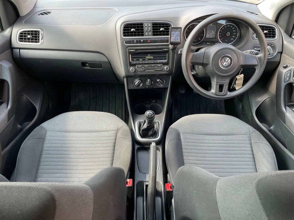 Volkswagen Polo 1.2 Match Edition Euro 5 CK63OZB Black #2