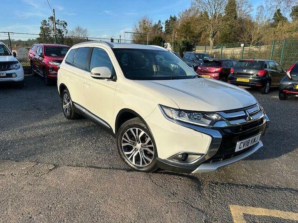 Mitsubishi Outlander Suv 2.2 Di-d 4 4Wd Euro 6 Ss 201818 CV18KWJ White