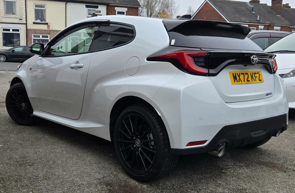 Toyota Yaris 1.5 Gr Spec 2Wd Rs Edition White #4