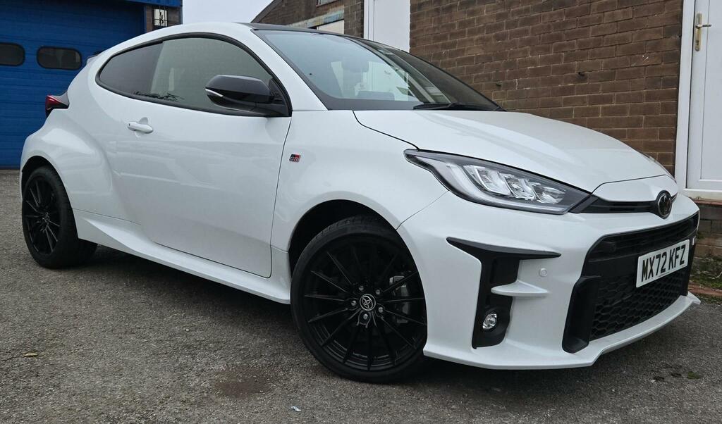 Toyota Yaris 1.5 Gr Spec 2Wd Rs Edition White #3