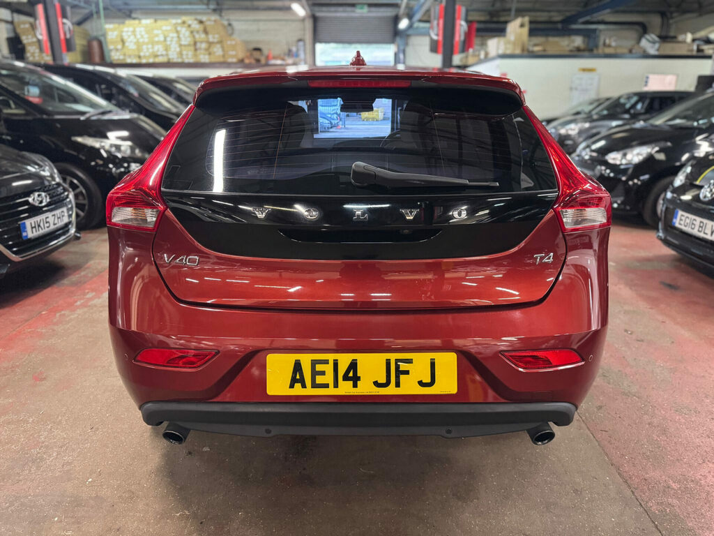 Volvo V40 Hatchback Red #5