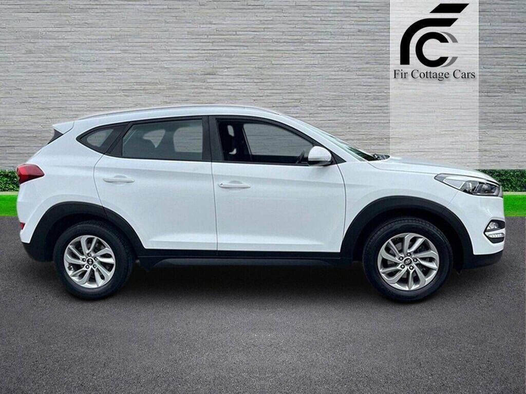 Hyundai Tucson Suv 2.0 Crdi Se Nav 4Wd Euro 6 201717 RV17EHB White #4