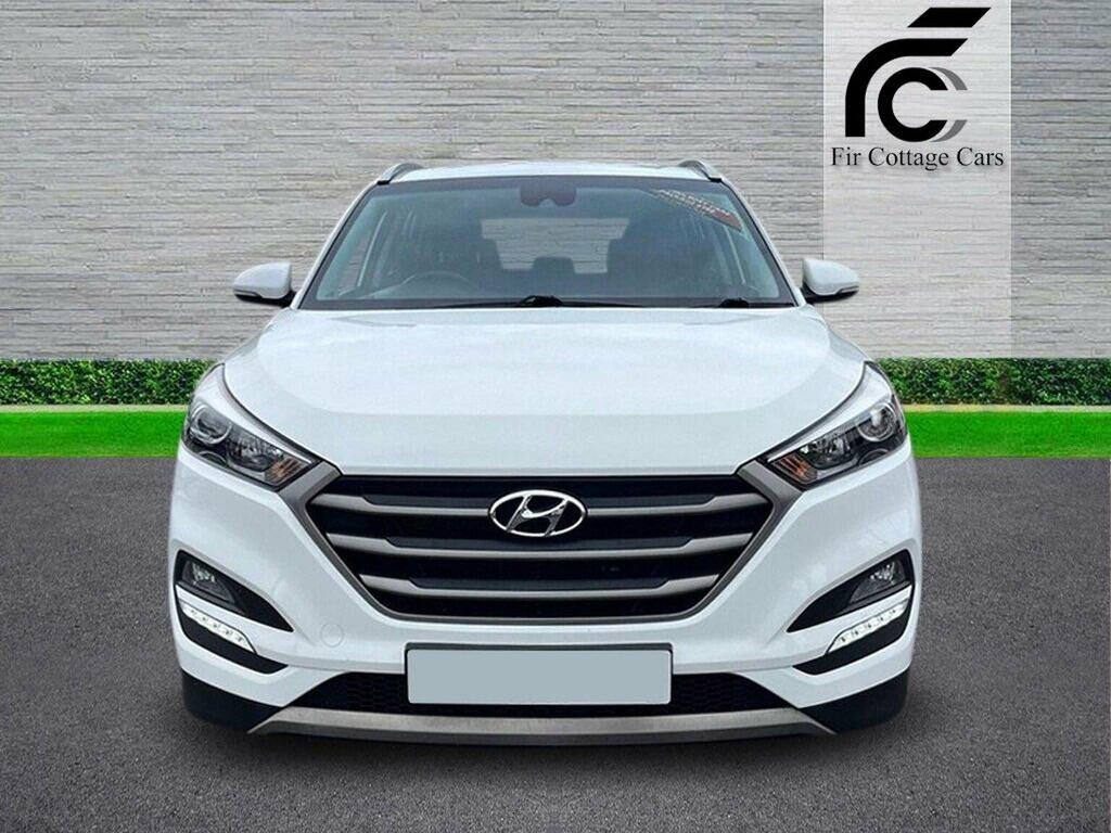 Hyundai Tucson Suv 2.0 Crdi Se Nav 4Wd Euro 6 201717 RV17EHB White #2