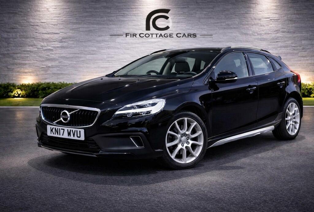 Volvo V40 Cross Country Hatchback 2.0 T3 Pro Euro 6 Ss 201717 Black