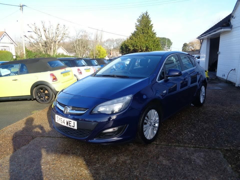 Vauxhall Astra Hatchback 1.4 16V Excite 2014 SY64WEJ Blue #4