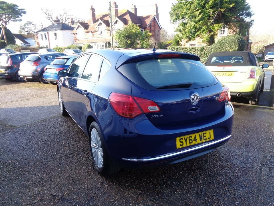 Vauxhall Astra Hatchback 1.4 16V Excite 2014 SY64WEJ Blue #3