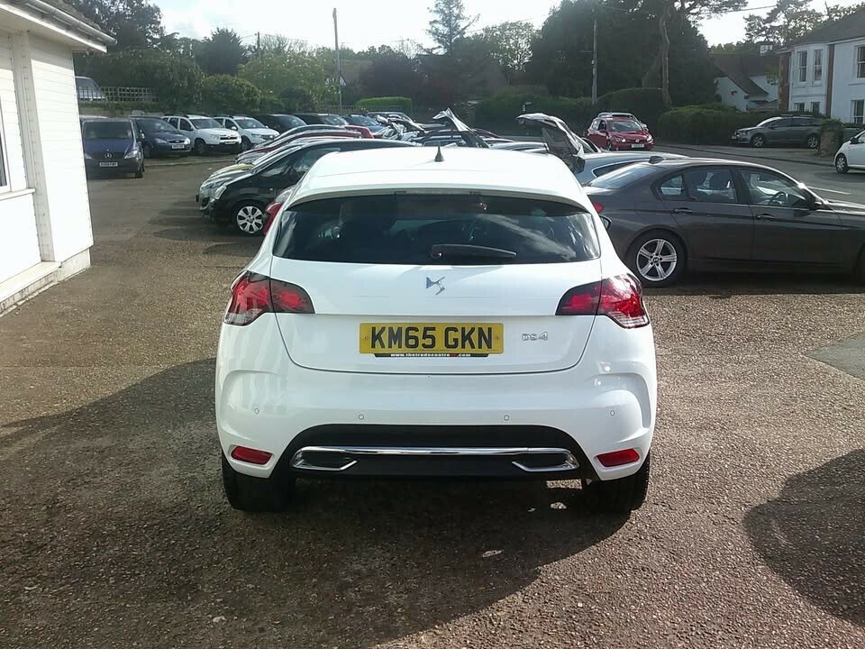 Citroen DS4 Hatchback 1.6 Bluehdi Dstyle Nav 2015 White #3