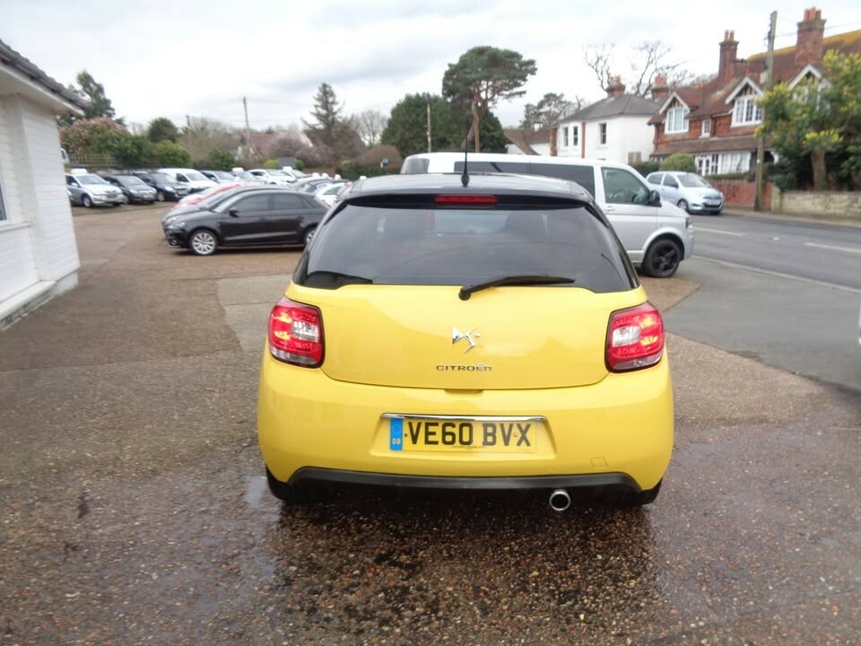 Citroen DS3 Hatchback 1.4 Vti 16V Dsign 2010 Yellow #3
