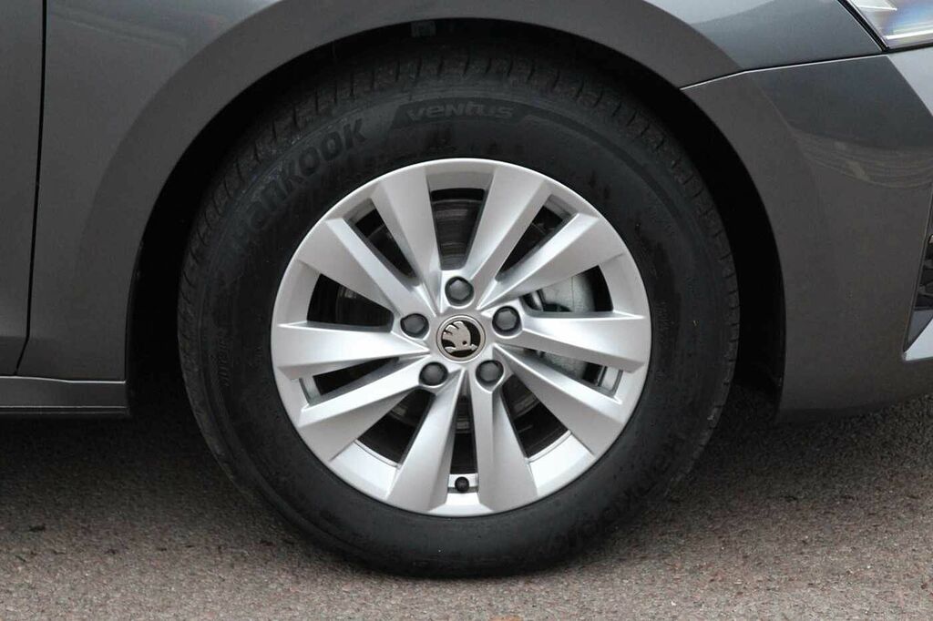 Skoda Octavia 2.0 Tdi 150 Se Technology Dsg Grey #5