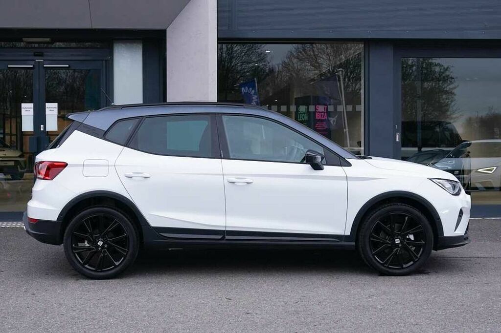 Seat Arona 1.0 Tsi 115 Fr Black Edition Dsg OV75WUE White #4