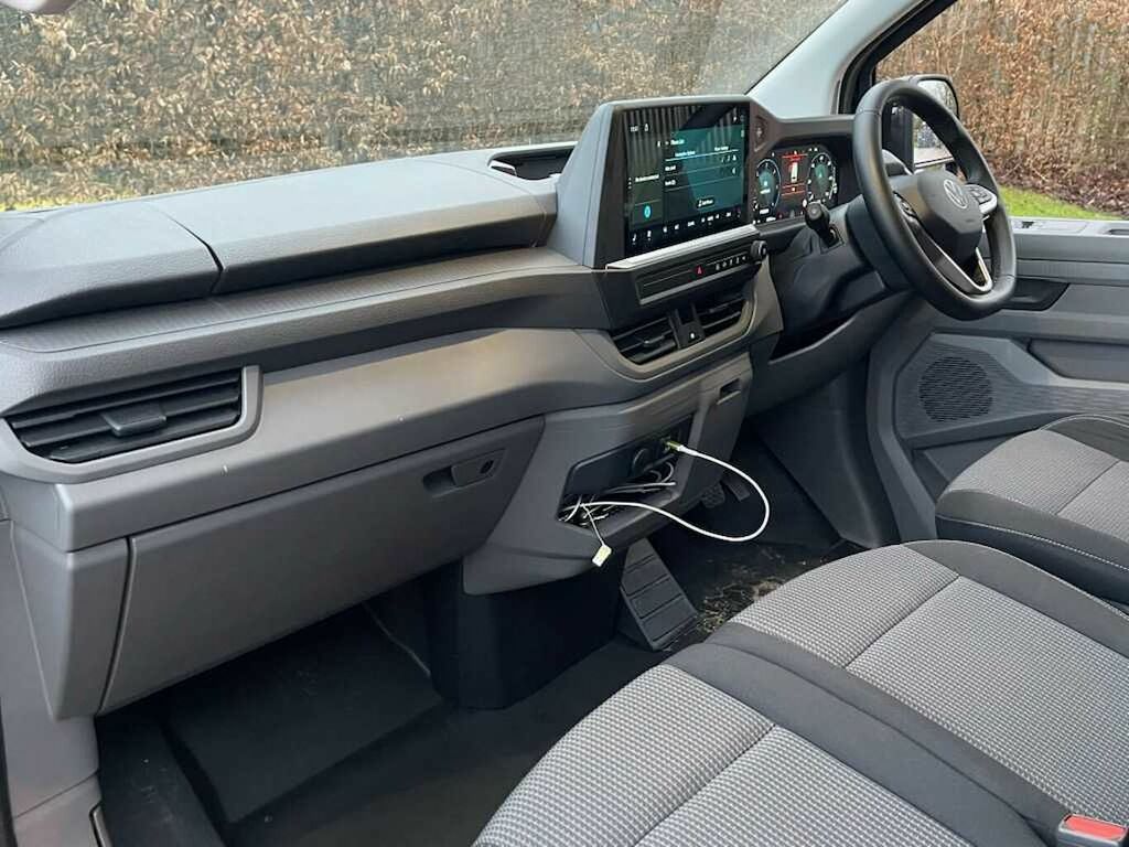 Volkswagen Transporter 2.0 Tdi 150 Commerce Pro Van RV75ZXE Black #2