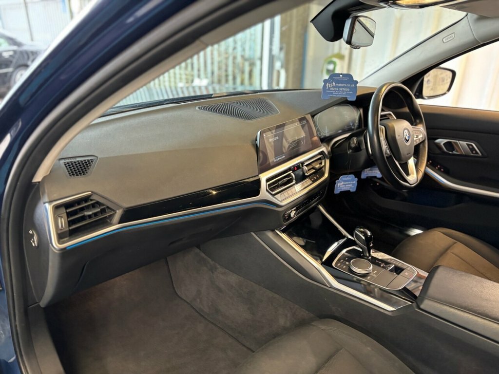 BMW 3 Series 2L Se Pro YE72FFR Blue #2