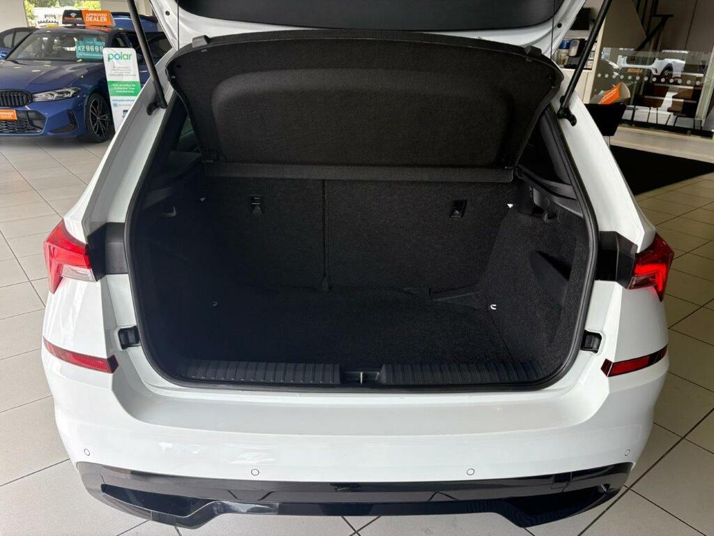Skoda Kamiq Suv LT22OXH White #6