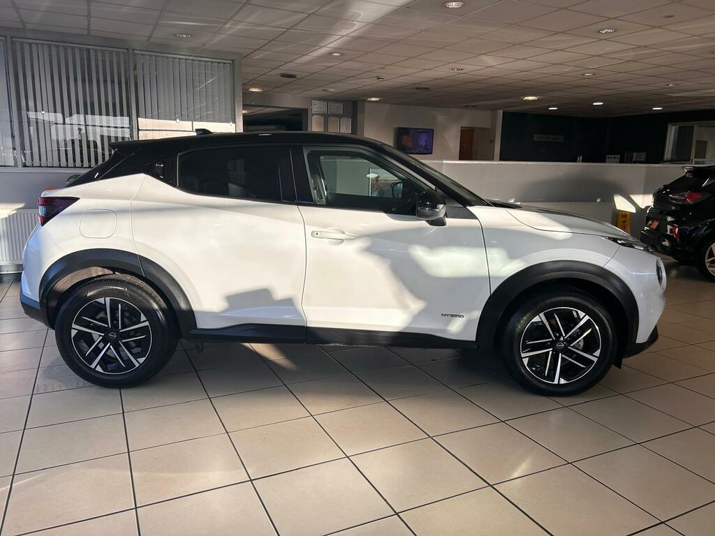 Nissan Juke Suv WM74DWV White #2