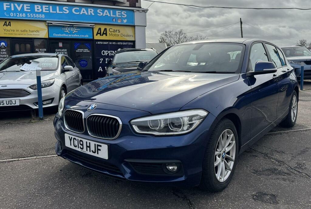 BMW 1 Series Hatchback 1.5 118I Se Business Euro 6 Ss 5 Blue